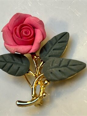 Vintage Gold Rose Pin Brooch with Pink Flower and Green Leaves